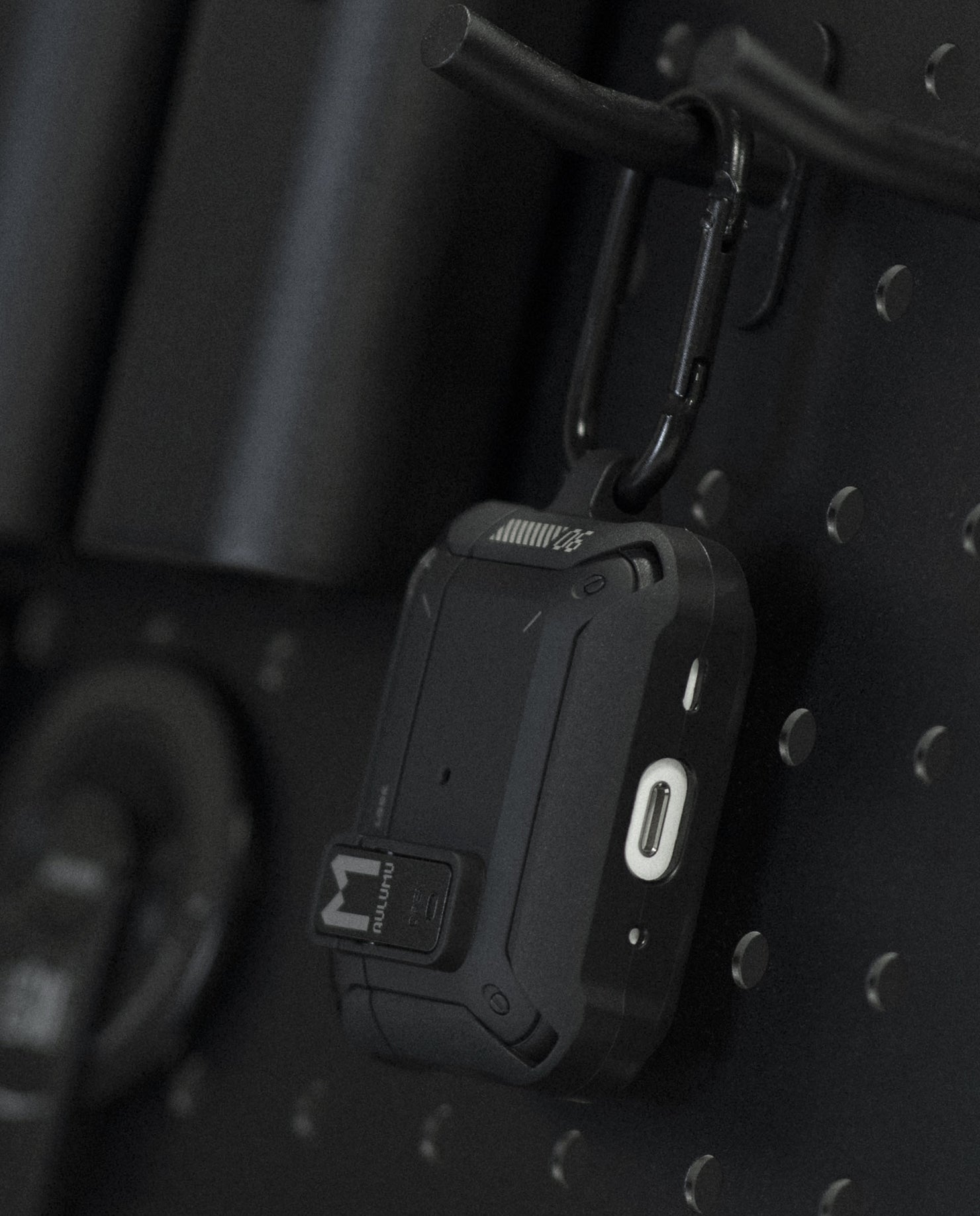A19 Airpods Pro 用 保護ケース ロック&キーホルダー付き