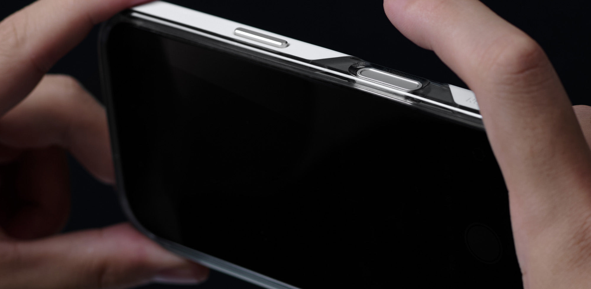 iPhone 16 シリ-ズ対応 スマホゲ一ス